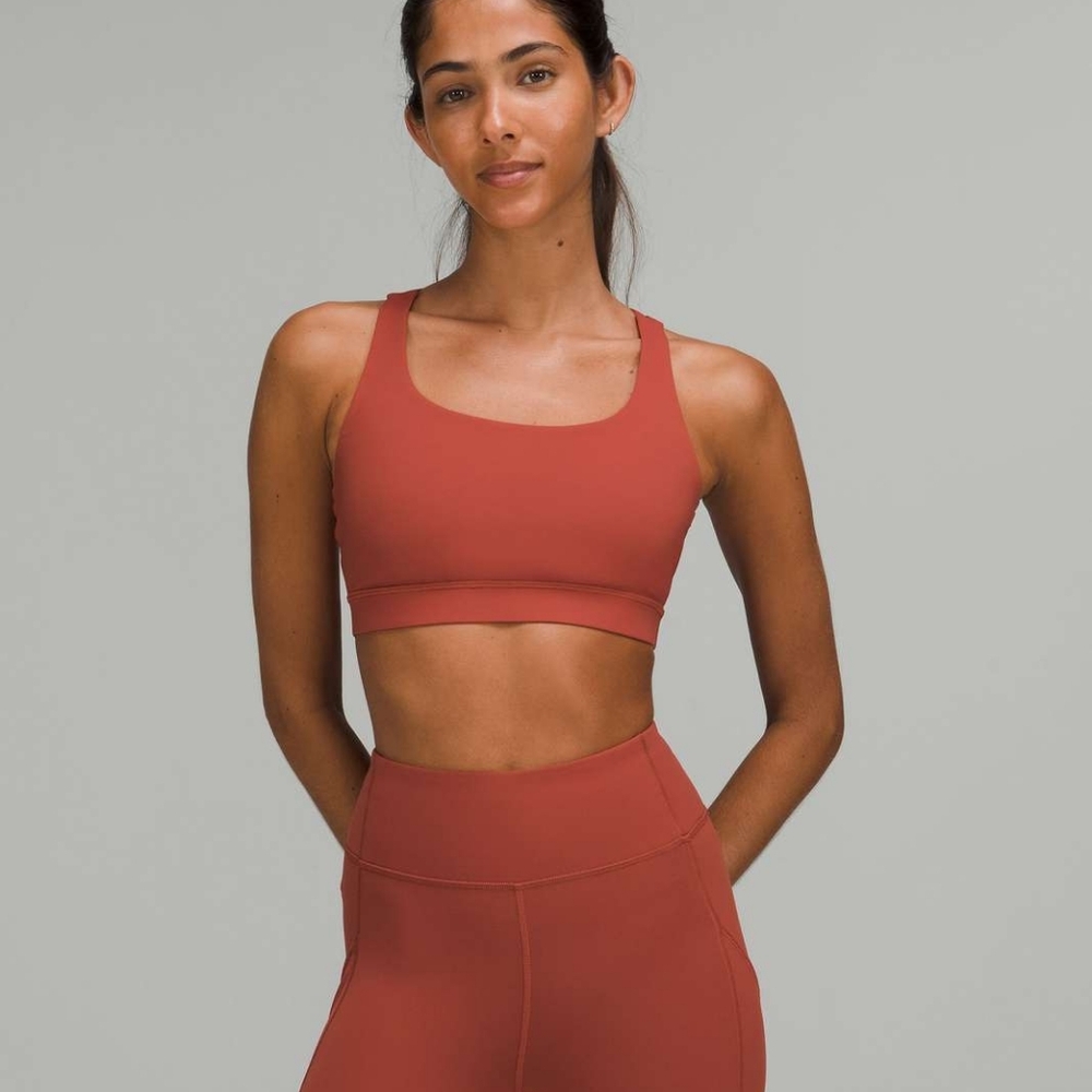 Lululemon Energy Bra in Cayenne Size 6